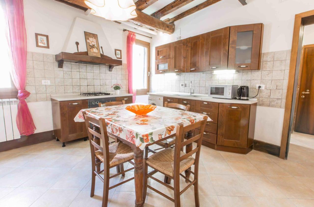 Canal Dream Cosy Apartment With Canal View Venecia Exterior foto